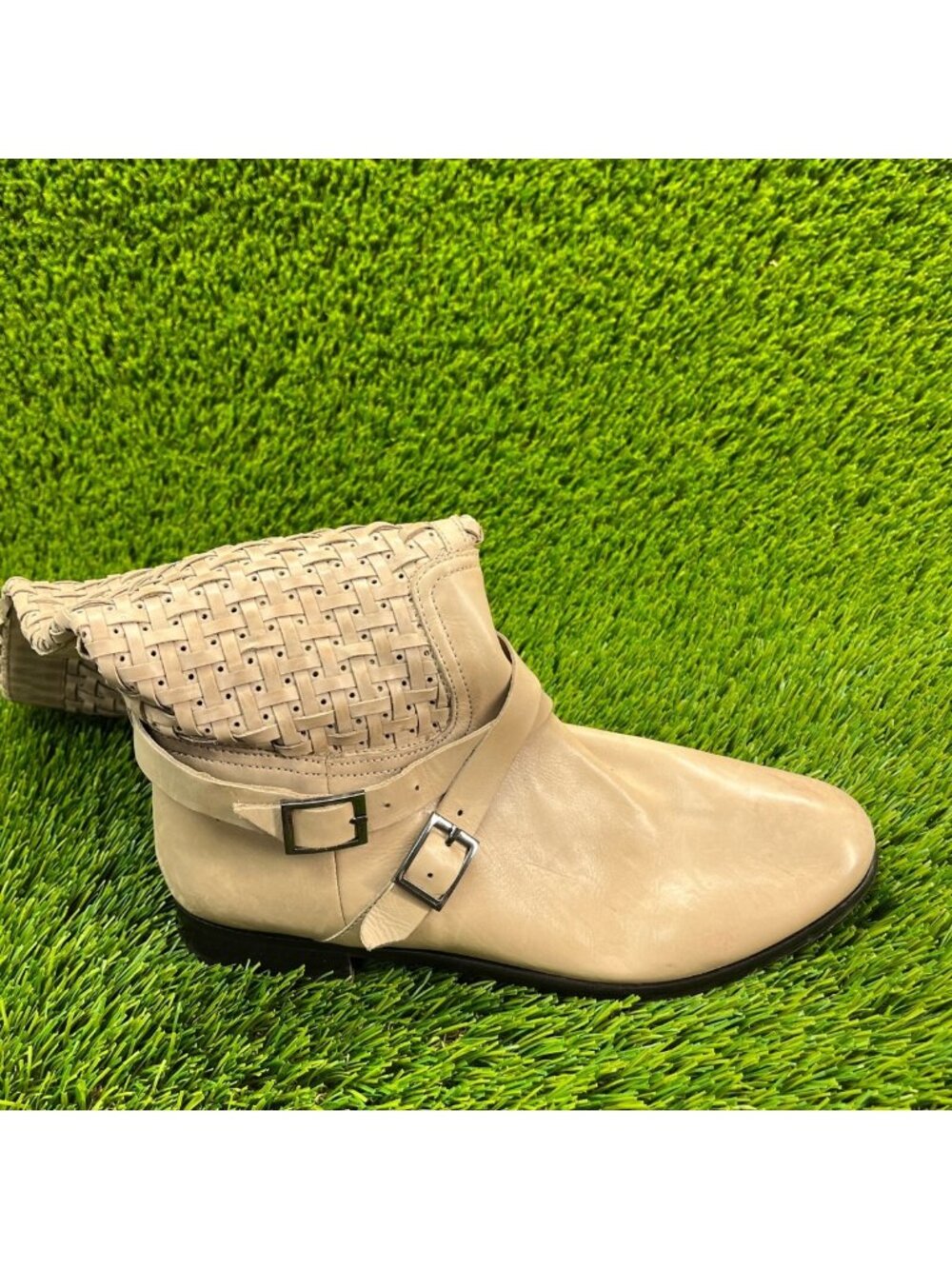 Johnston & Murphy Womens Size 7.5M Beige Brown Casual Classic Leather Boots